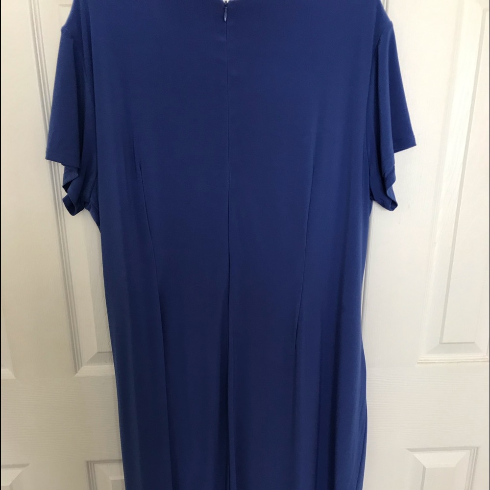 Dress - Picture 4 of 4